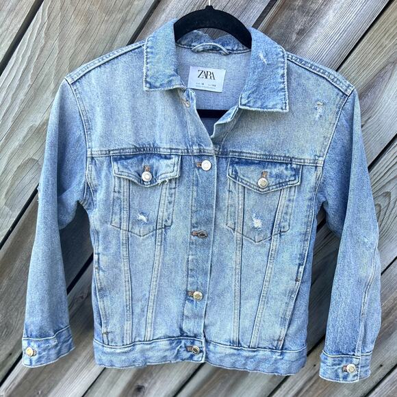 Zara Distressed Light Denim Jacket with Pockets, size 10 - Picture 1 of 6